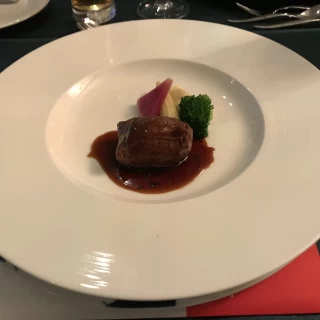 お肉料理