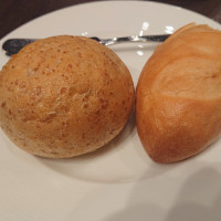 食べ放題のパン