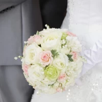 花嫁のラウンドブーケ
