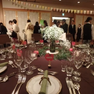 持ち込みのテーブル飾りも快く飾らせていただきました。