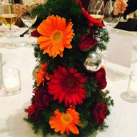 クリスマス仕様のテーブル装花
