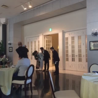 新郎中座
