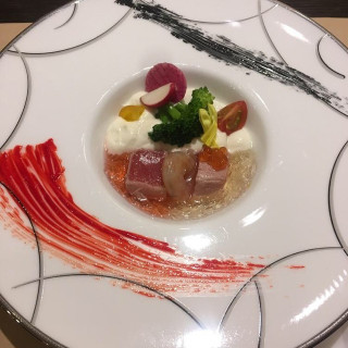 上下のソースは見て楽しむものでしょうか…