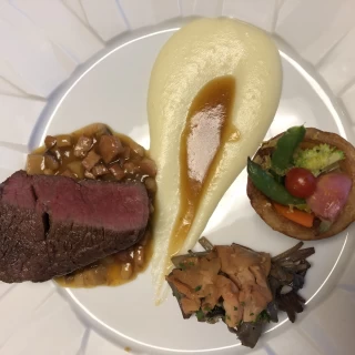 当日の肉料理