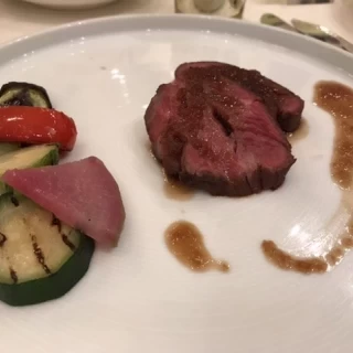 メインの肉料理です。