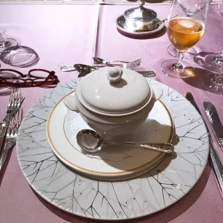 スープをあける前はこのような蓋が付いていました