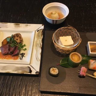 試食の料理。どれもとても美味しかったです。