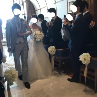 挙式後の退場シーンです