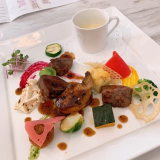 牛フィレ肉とフォアグラ
