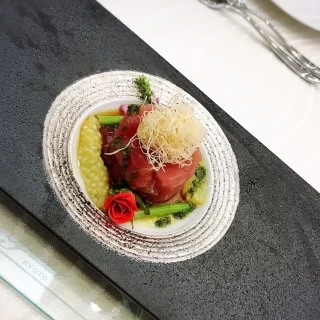 通常の冷たい前菜です