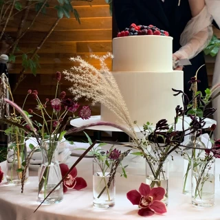 オーダーに対応していただいたケーキと装花