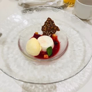 ゲストにも好評だったデザート。他にウェディングケーキもありま