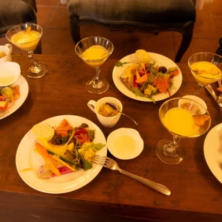 ビュッフェ形式にした前半の料理