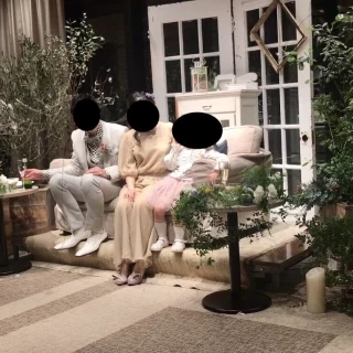 高砂をソファーにして話しやすい雰囲気に