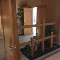 顔合わせ専用部屋の隣には衣装部屋もありました。