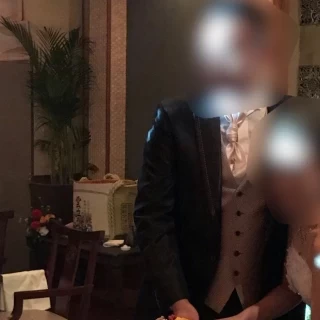 ウエディング ケーキ　入刀
