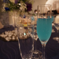 シャンパンはアクアリウムのテーマに合わせて青にしてくれました