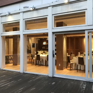 ガーデンからの披露宴会場