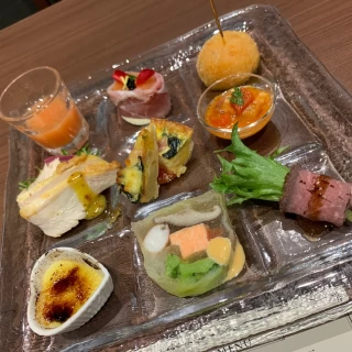 こちらを2人で分けました。