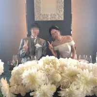 造花は会場ごとに固定されていて選べません。