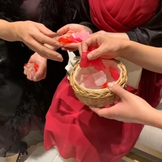 フラワーシャワー！造花で節約しました。