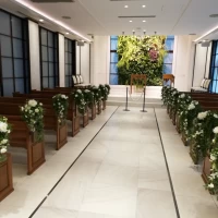 室内のチャペルもあります