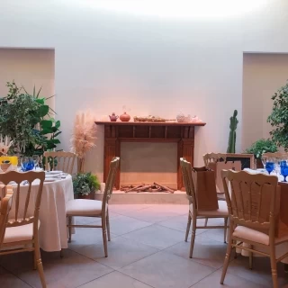 天井から光が差して、明るく、会場内どこを撮ってもオシャレ。