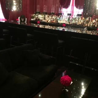 2階披露宴会場の隣についているBARです。