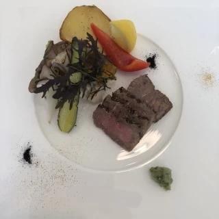 ブライダルフェアで試食したうねめ牛のステーキ