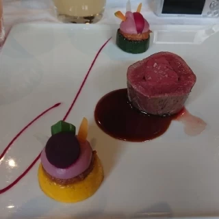メインのお肉料理