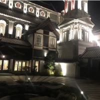 式場の外から