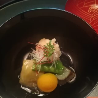 色鮮やかで目にも楽しい料理です。