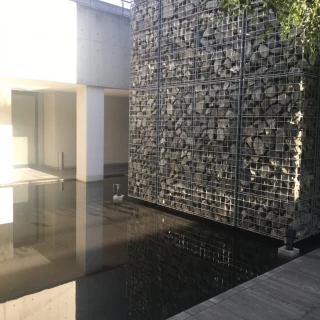 挙式会場前