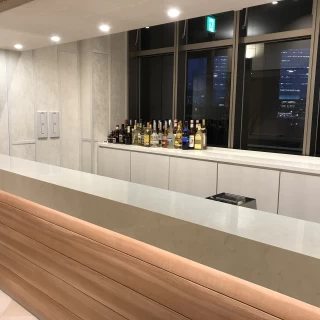 ゲスト控え室のドリンクカウンター