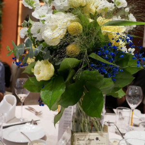 テーブルごとにお花の生け方を変えました|549505さんのGRANADA SUITE 福岡(グラナダスィート福岡)（営業終了）の写真(911461)