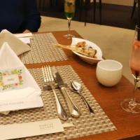 フィンガーフード
乾杯のドリンク