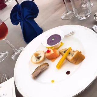 何種類ものお料理をワンプレートに乗っていて、楽しめました