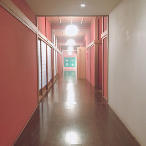 控え室までの廊下ですが、和風で重厚感あります|549760さんのマナーハウス島津重富荘の写真(913177)