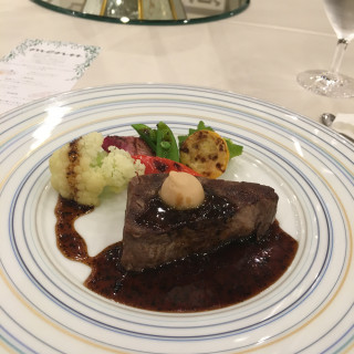 お肉料理
暖かくお肉も柔らかかったです。