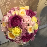 お色直し後のカラードレス時のブーケ。