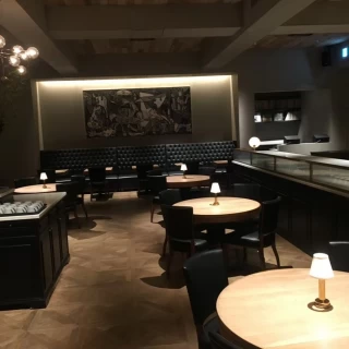 披露宴会場（夜）