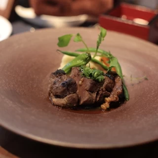 メインのお肉は大変柔らかく美味しかったです