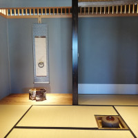 VIPルームには和室も用意されていてお茶を立てて頂ける。