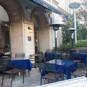 テラスは喫煙スペースとして利用可能|550504さんのBISTRO FAVORI（ファヴォリ）の写真(936222)
