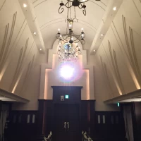 照明もチャペルにあっていて素敵