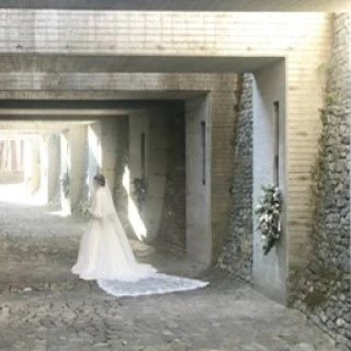 石の教会前