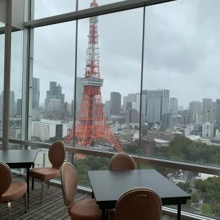 会場