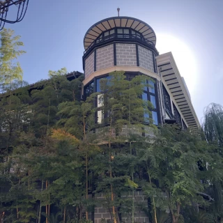 建物前での撮影が人気のようです。