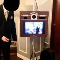 オプションでフォトステーション（自撮りできる機材）を設置