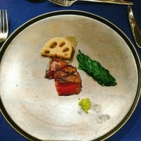 メイン肉料理